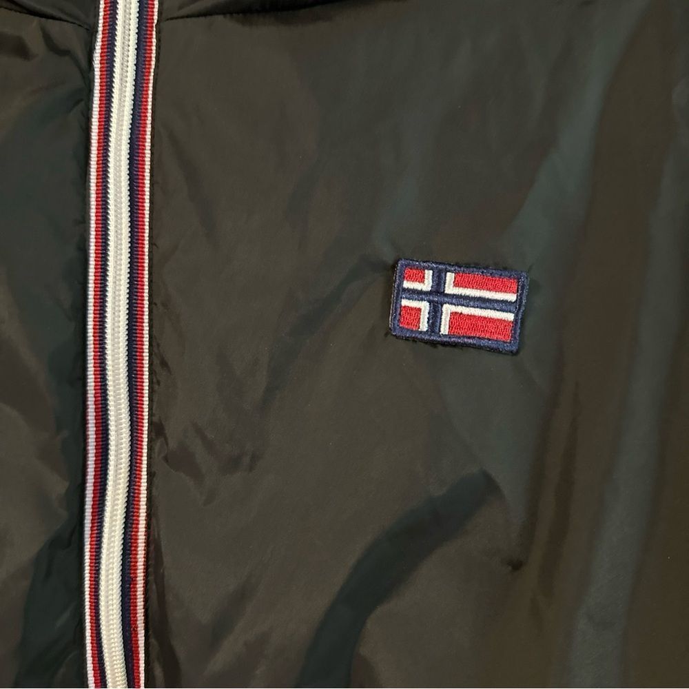 Norway 1963 Men's Black / army gree reversible puffer Jacket Hood Sz M - Picture 2 of 16